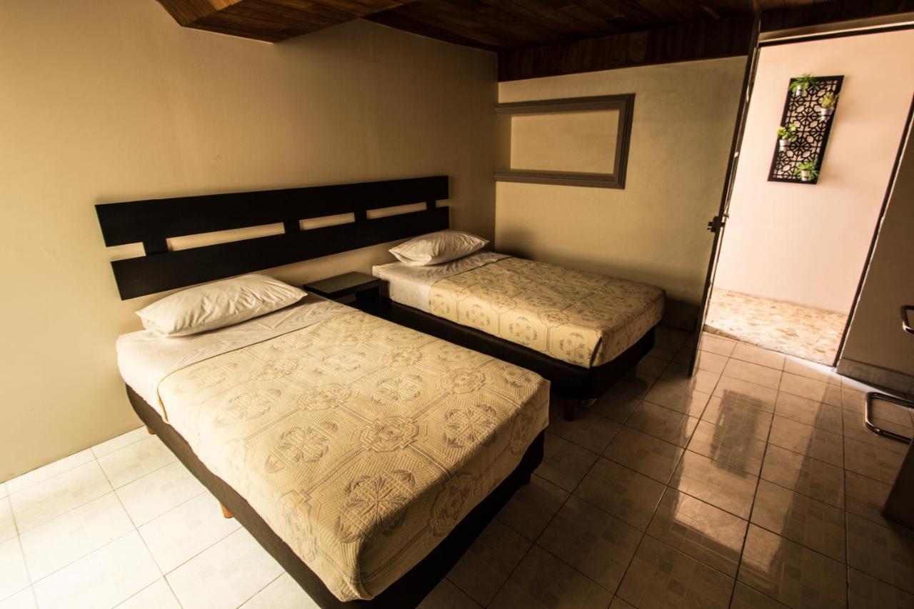 Casa De Juan Hostal Халапа Экстерьер фото